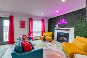 Vibrant Riverfront 2BD with a Pool